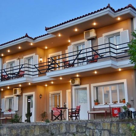Anemomylos Apartments Lixouri Exterior foto
